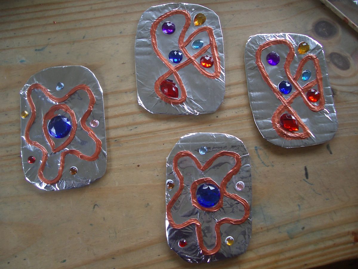How to make Viking Brooches